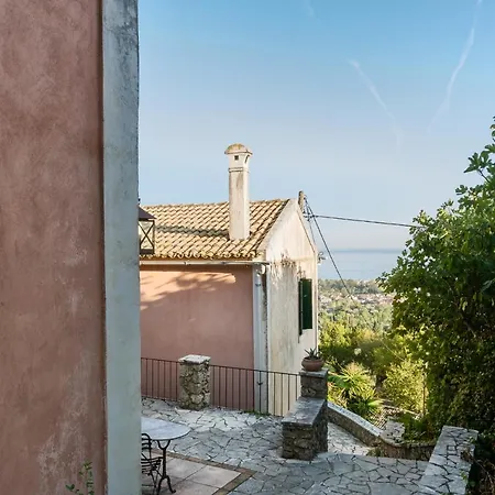 Rustic Escape By Konnect, בית נופש