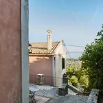 Rustic Escape By Konnect, Casa vacanze